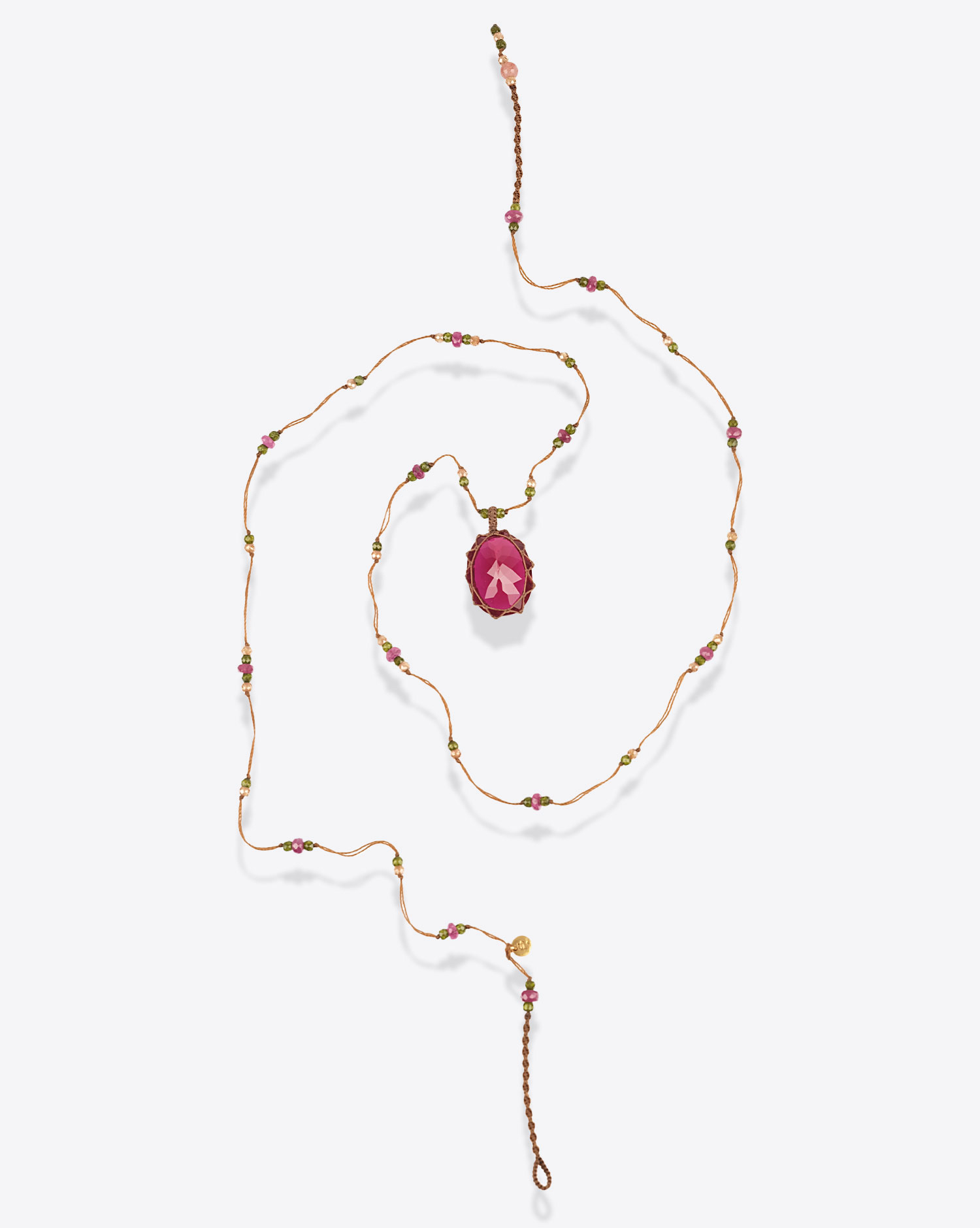 Collier Long Tibétain V Sharing avec une pierre Indian Glass Red sur cordon tabac. 