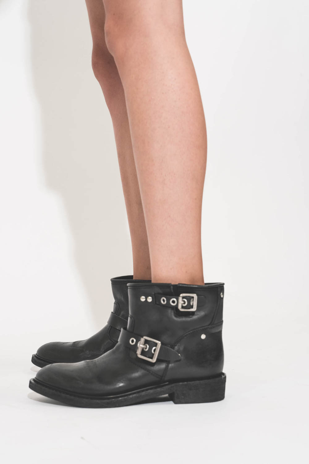 Low boots noires online