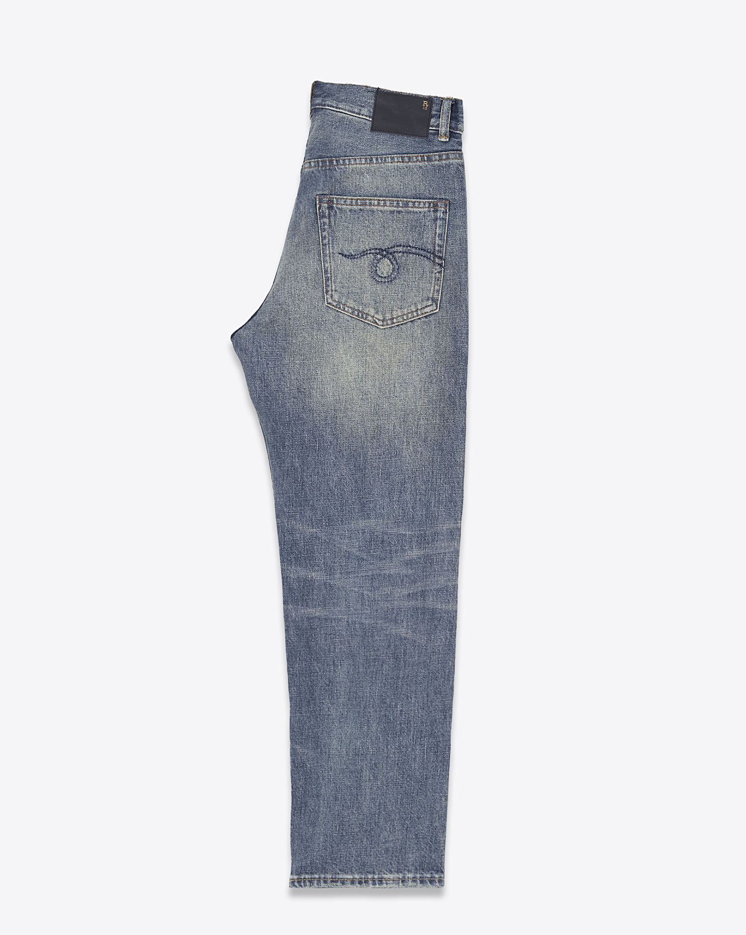 Jean Boyfriend R13 en denim bleu délavé. Vue coté. 