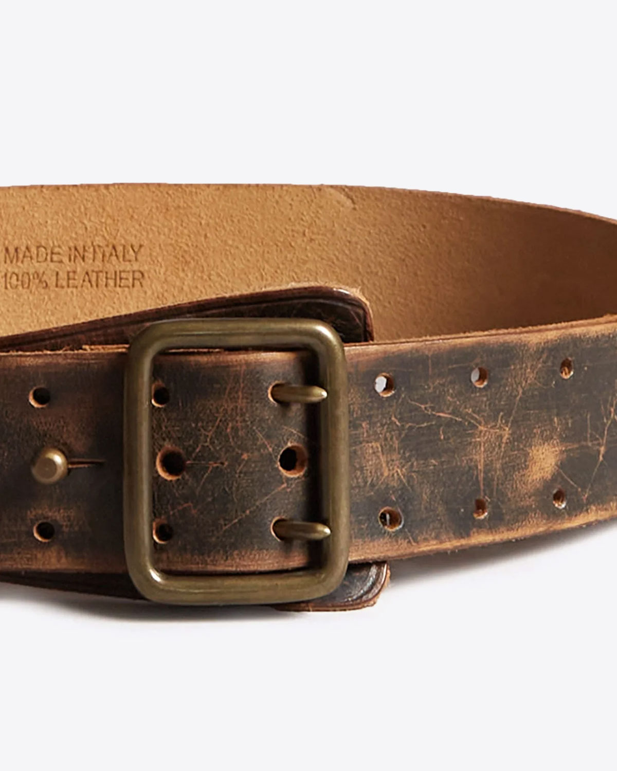 Ceinture en cuir marron esprit militaire r13. Détail de la boucle.